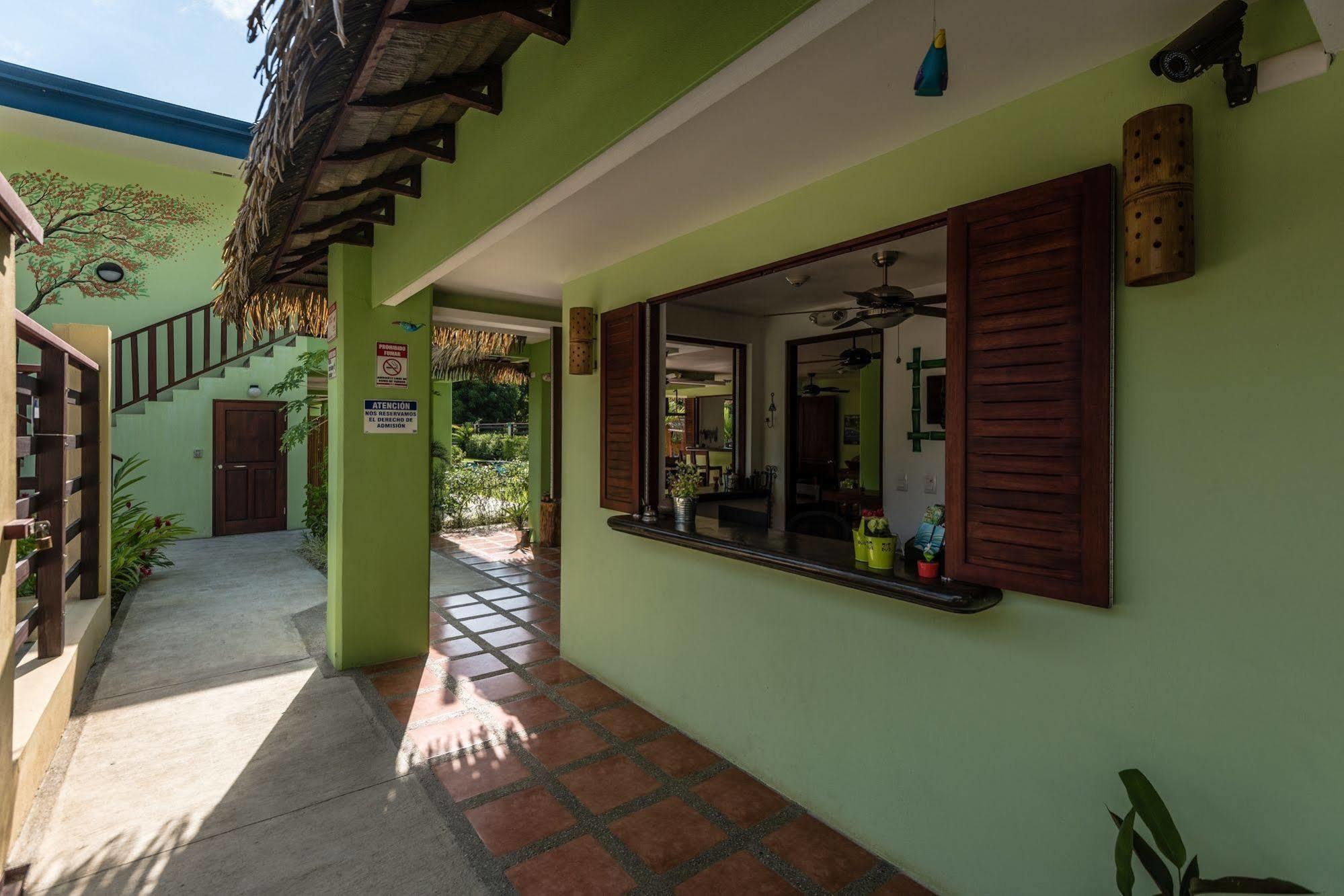 Mavi Surf Hotel Dominical Dış mekan fotoğraf